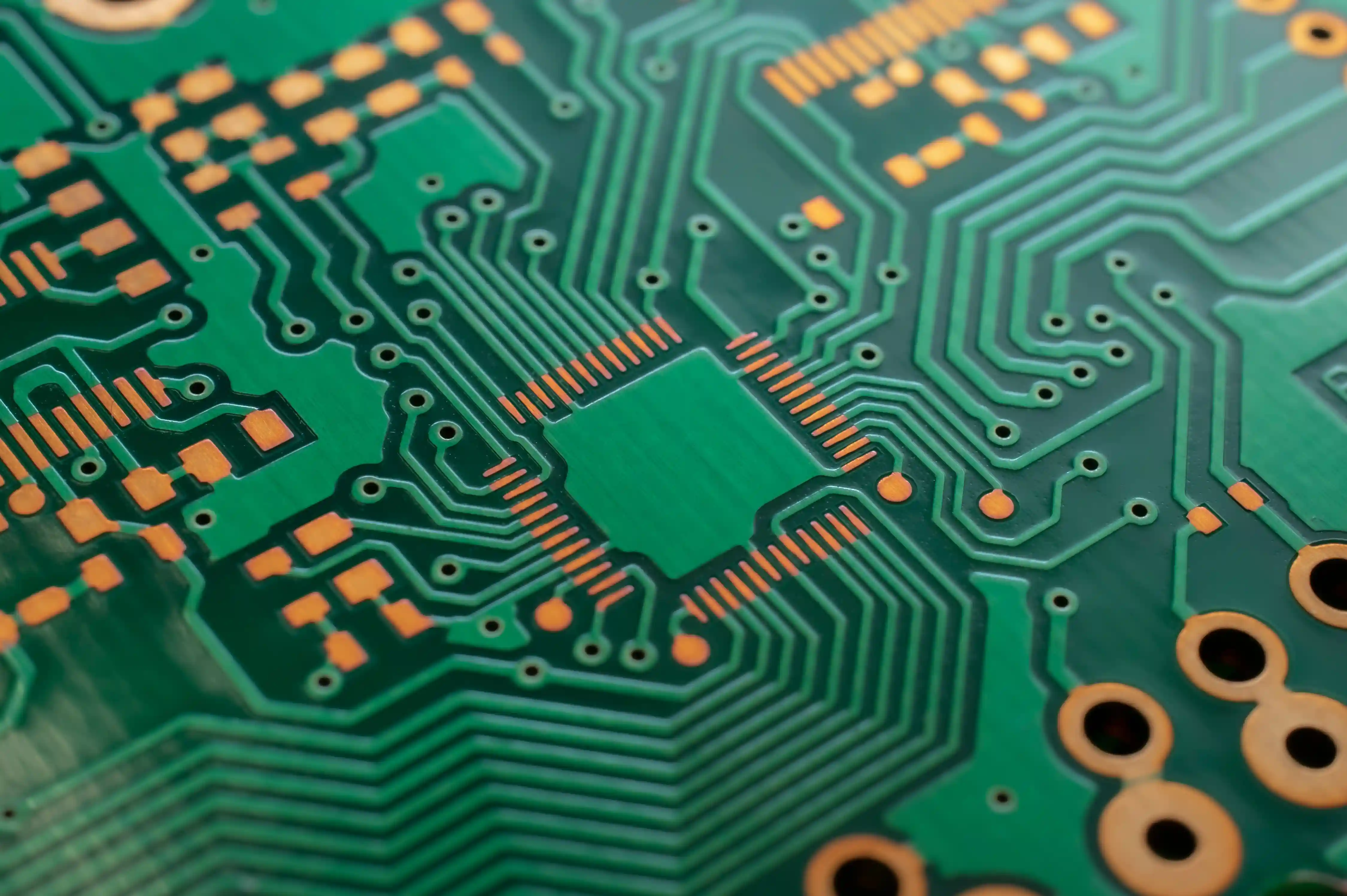 PCB Paviršiaus Apdaila: HASL vs ENIG vs OSP – Kurią Pasirinkti?